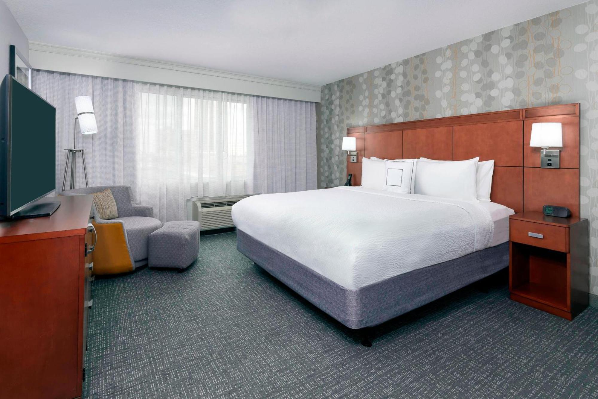 Courtyard Fort Wayne Downtown At Grand Wayne Convention Center Exteriér fotografie