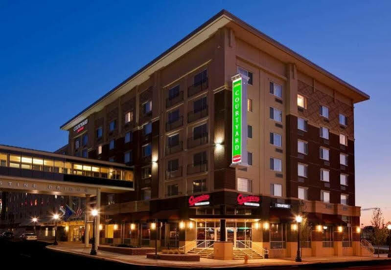Courtyard Fort Wayne Downtown At Grand Wayne Convention Center Exteriér fotografie