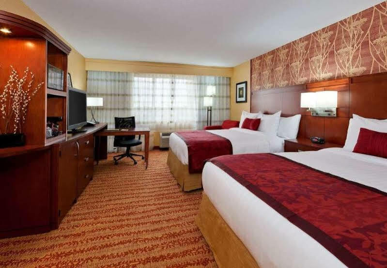 Courtyard Fort Wayne Downtown At Grand Wayne Convention Center Exteriér fotografie